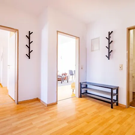 Stayinn Und Gaestehaus Hostel Φράιμπουργκ