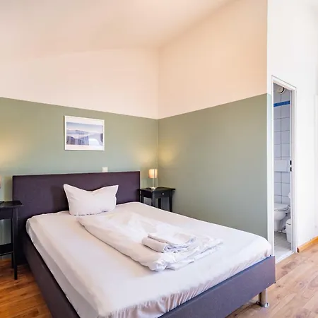 Stayinn Und Gaestehaus Хостел