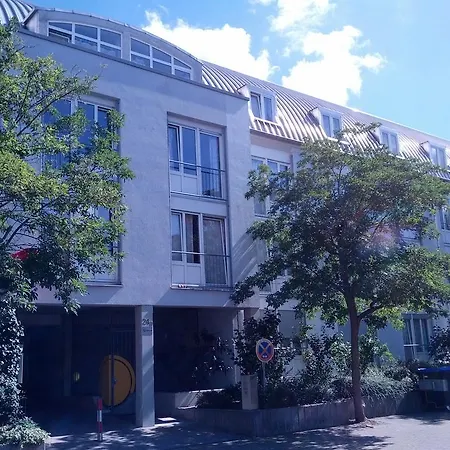 Stayinn Und Gaestehaus Friburgo em Brisgóvia