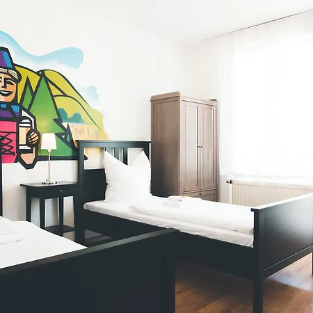 Stayinn Und Gaestehaus Albergue *