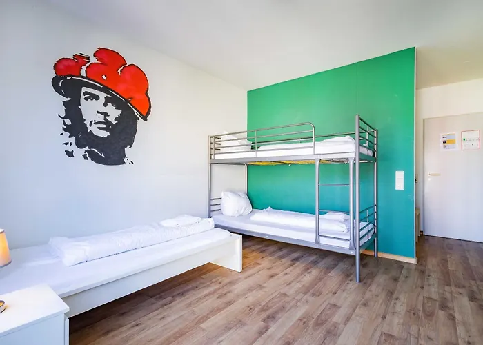 Stayinn Und Gaestehaus אכסניה