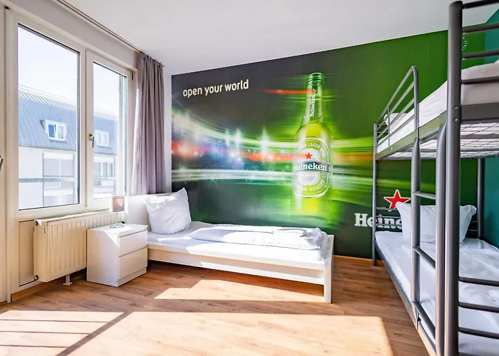 Stayinn Und Gaestehaus אכסניה *