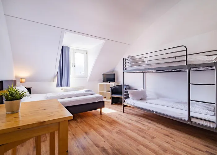 Stayinn Und Gaestehaus אכסניה *