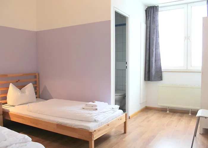 Stayinn Und Gaestehaus אכסניה *